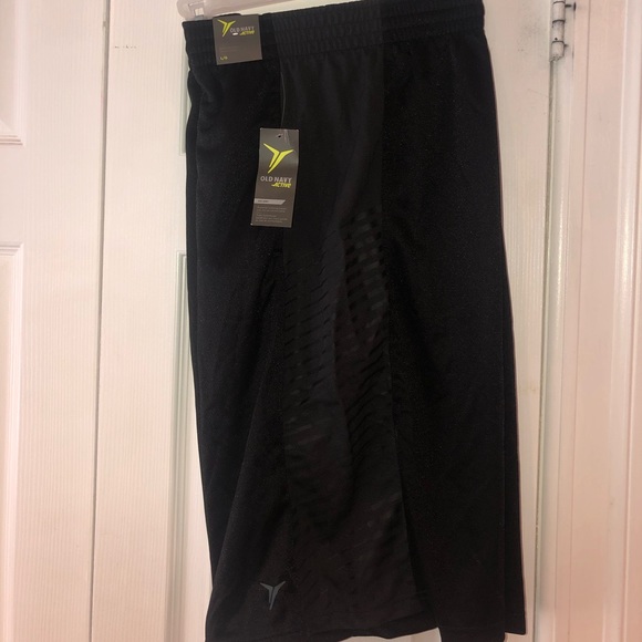 Men’s Old Navy Athletic Shorts - Picture 1 of 7
